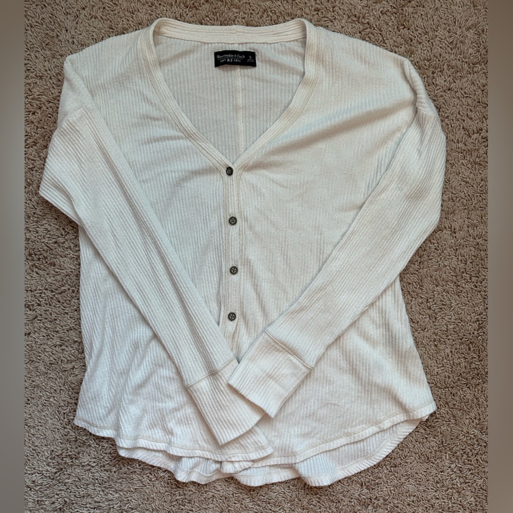 Abercrombie & Fitch white button-up long sleeve
